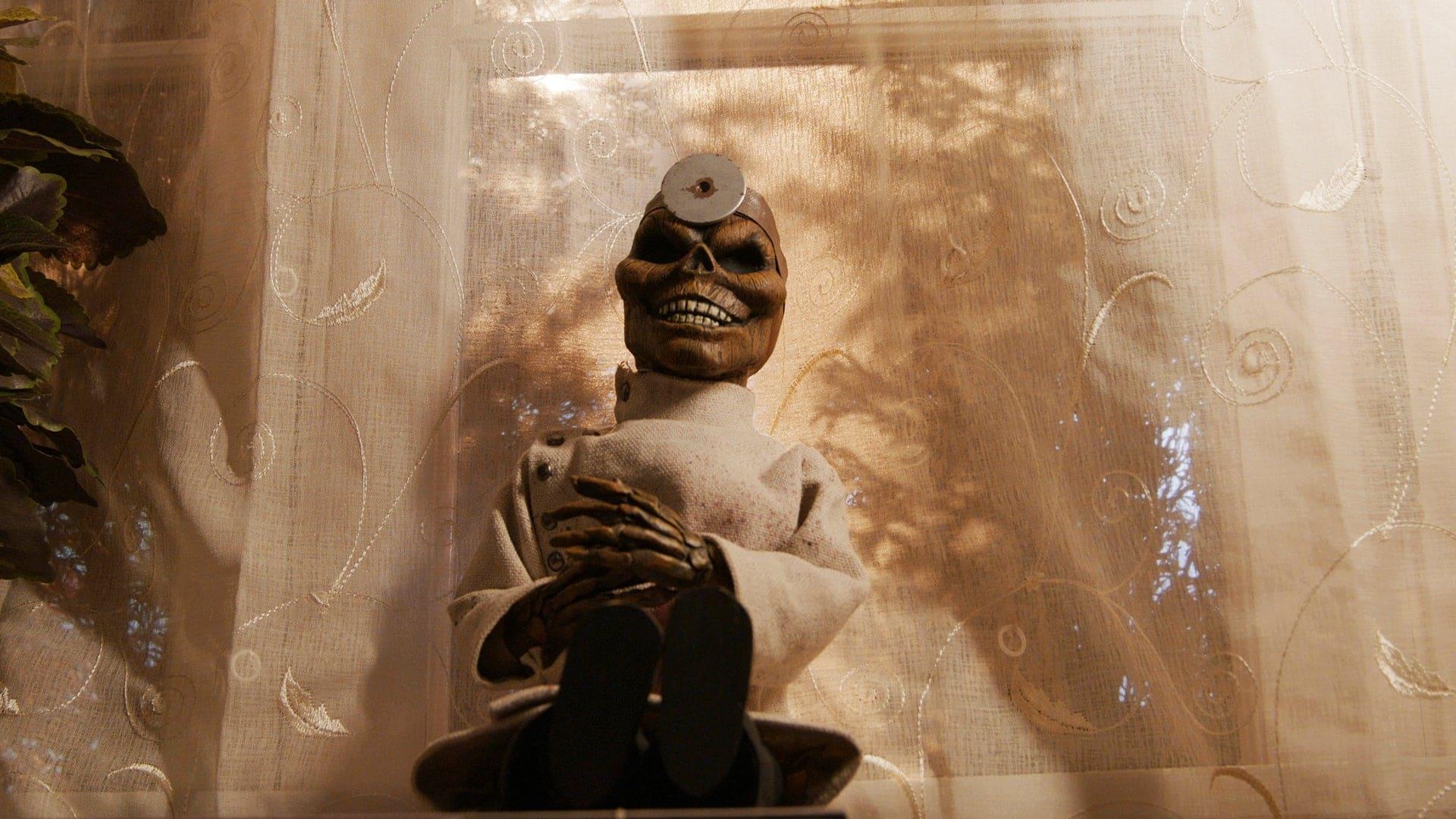Puppet Master: Doktor Death backdrop