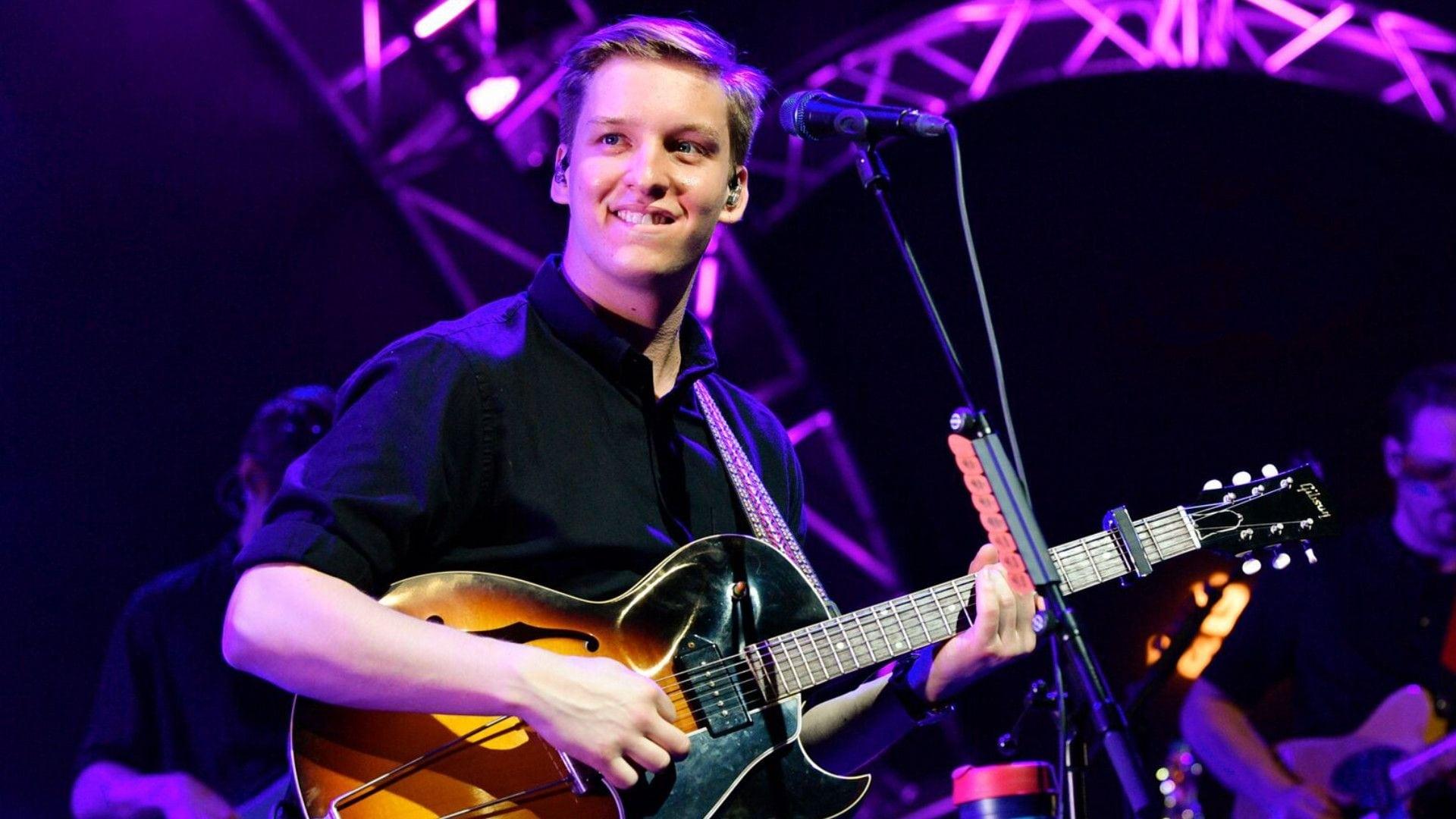 George Ezra - Baloise Session backdrop