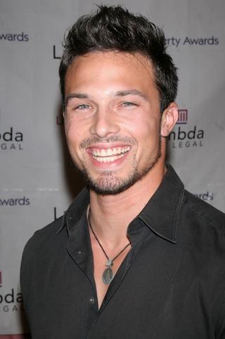 Ricardo Medina Jr. pic