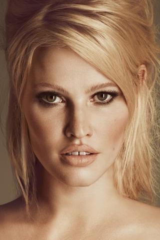 Lara Stone pic