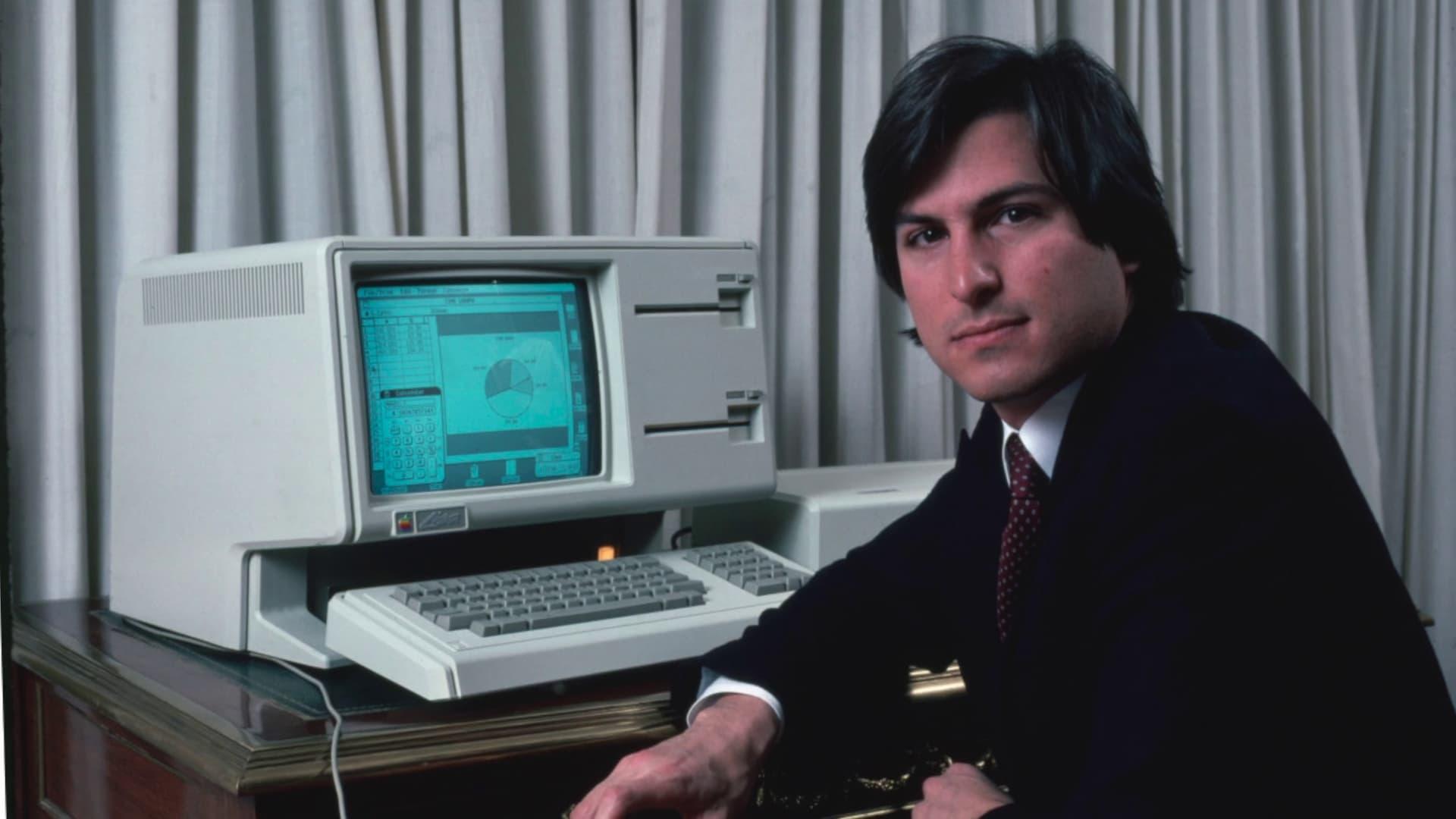 Before Macintosh: The Apple Lisa backdrop