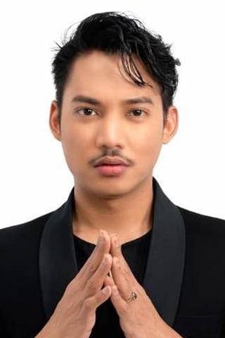 Hael Husaini pic