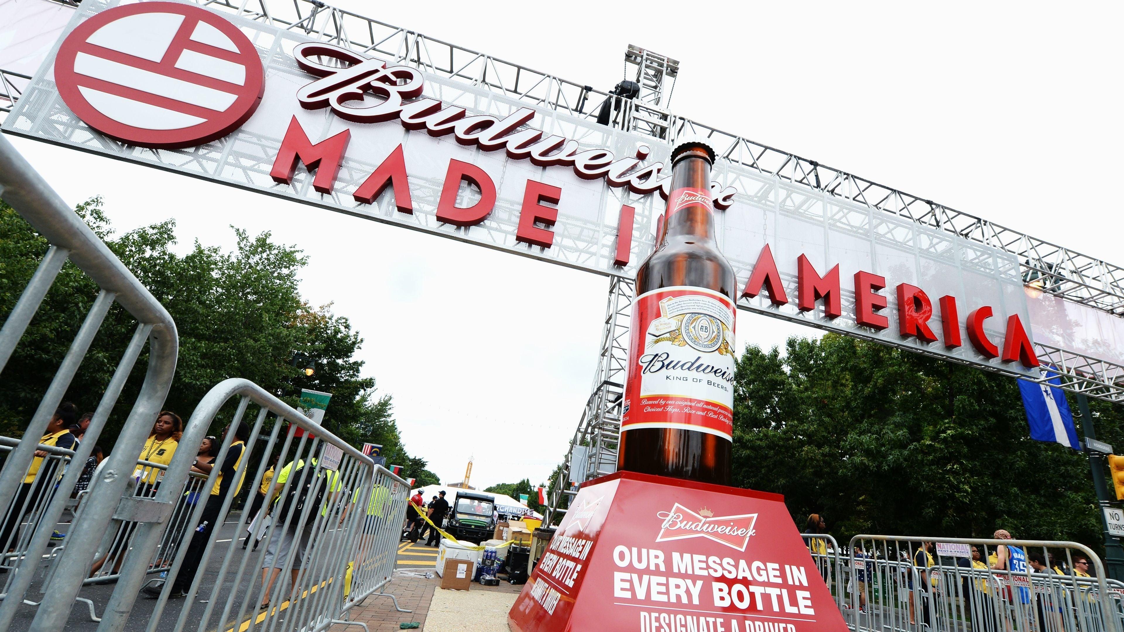 Coldplay - Budweiser Made in America Festival backdrop