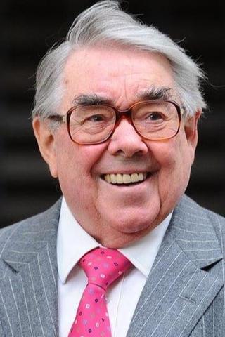 Ronnie Corbett pic