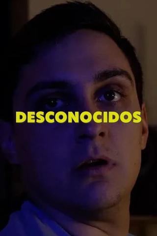 Desconocidos poster