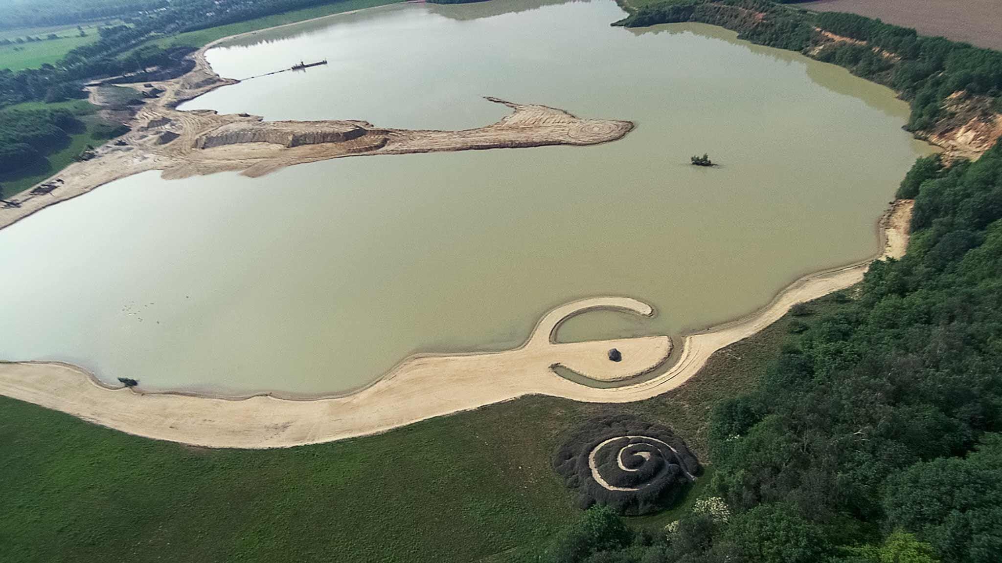 Breaking Ground: Broken Circle/Spiral Hill backdrop