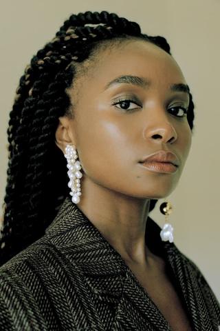 KiKi Layne pic