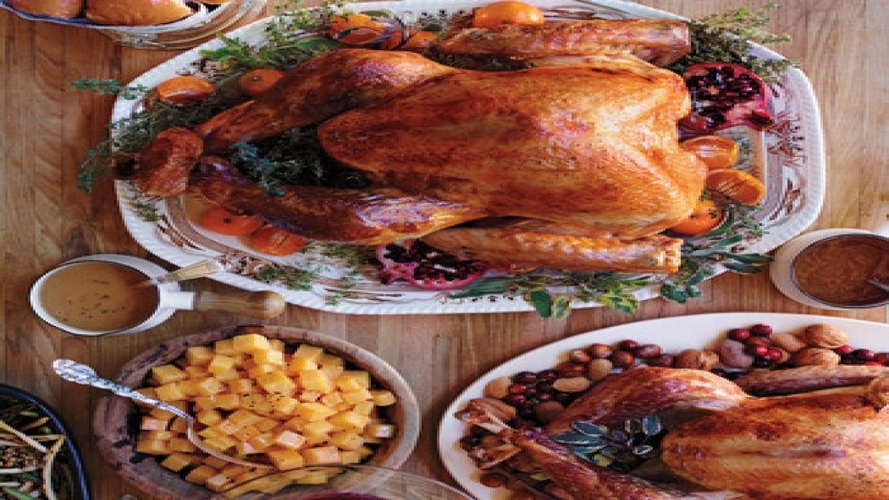 Martha Stewart Holidays: Classic Thanksgiving backdrop