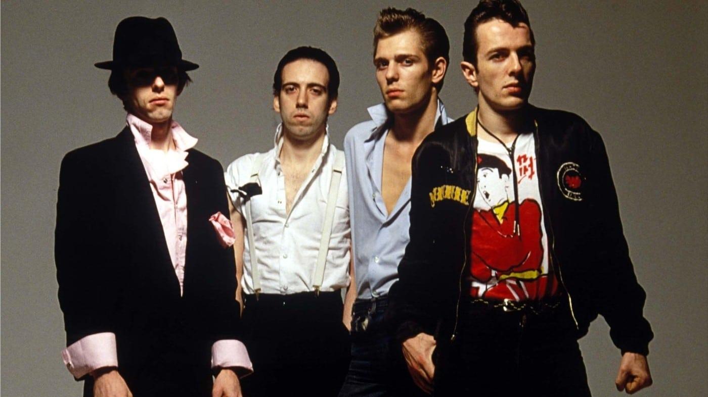 The Clash : The Essential Clash backdrop