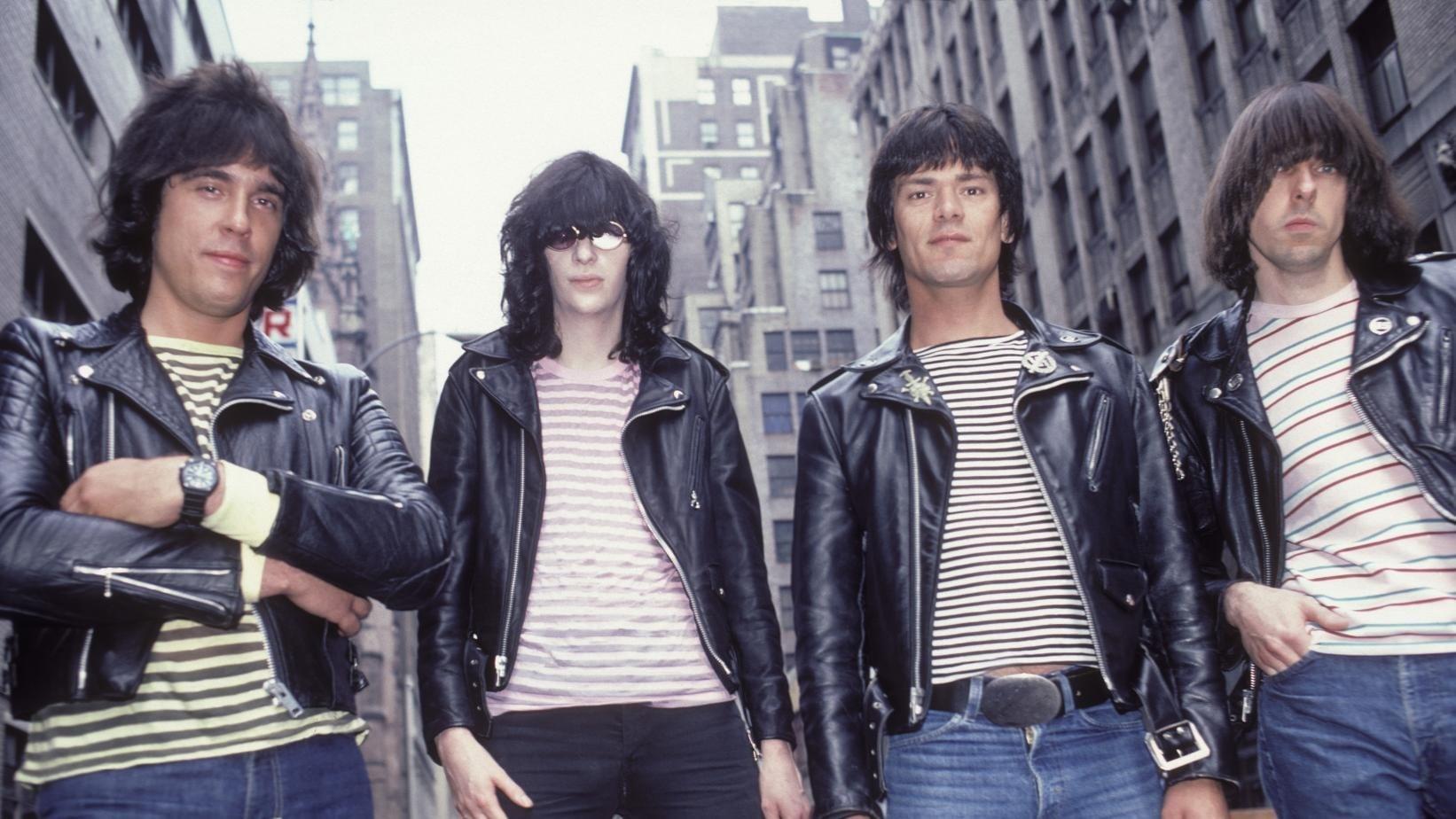 Ramones: Raw backdrop