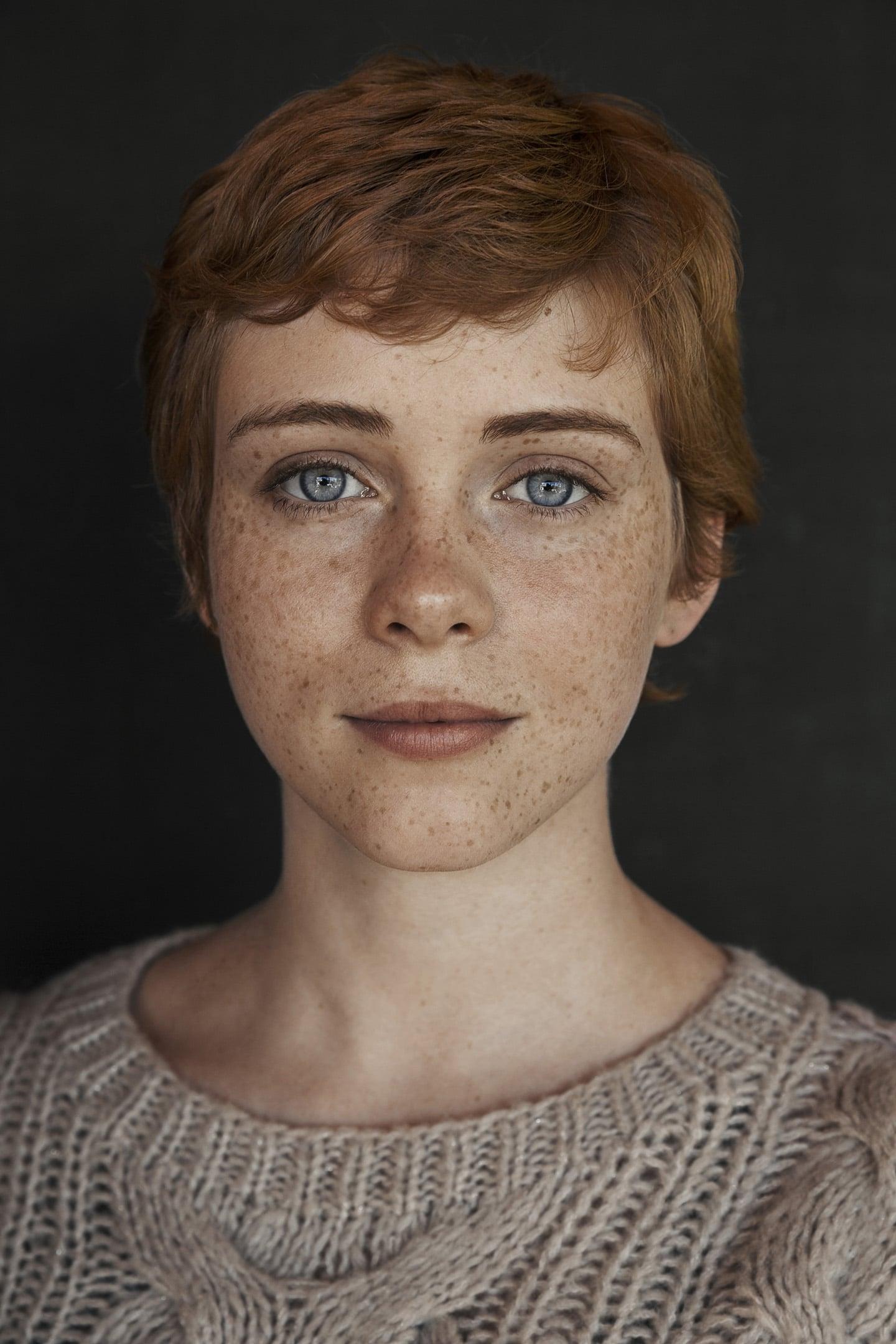 Sophia Lillis poster