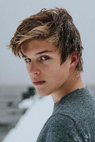 Alex Lange pic