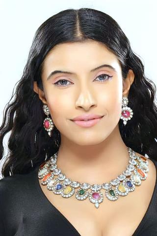 Maushmi Udeshi pic