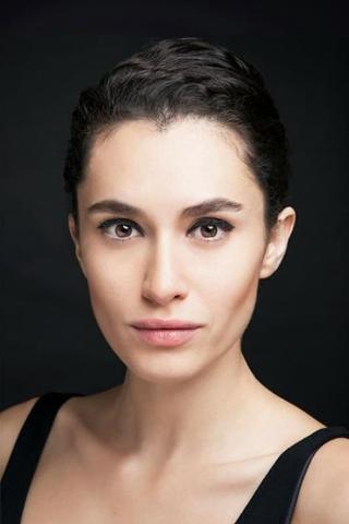 Hande Doğandemir pic