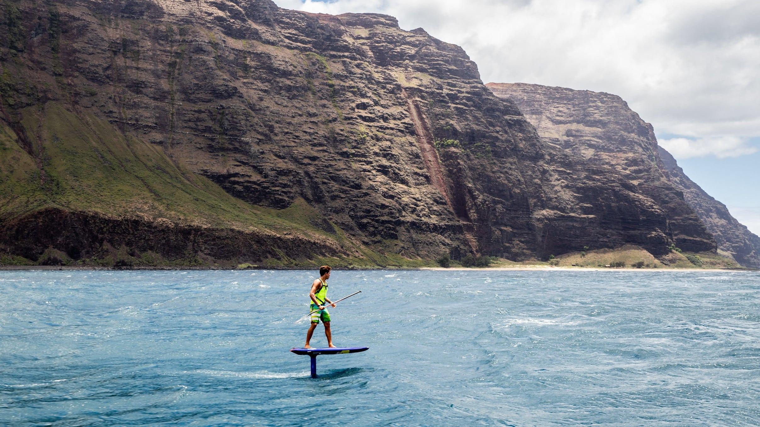 MALOLO backdrop