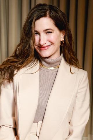 Kathryn Hahn pic