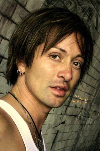 Johnny Alonso pic