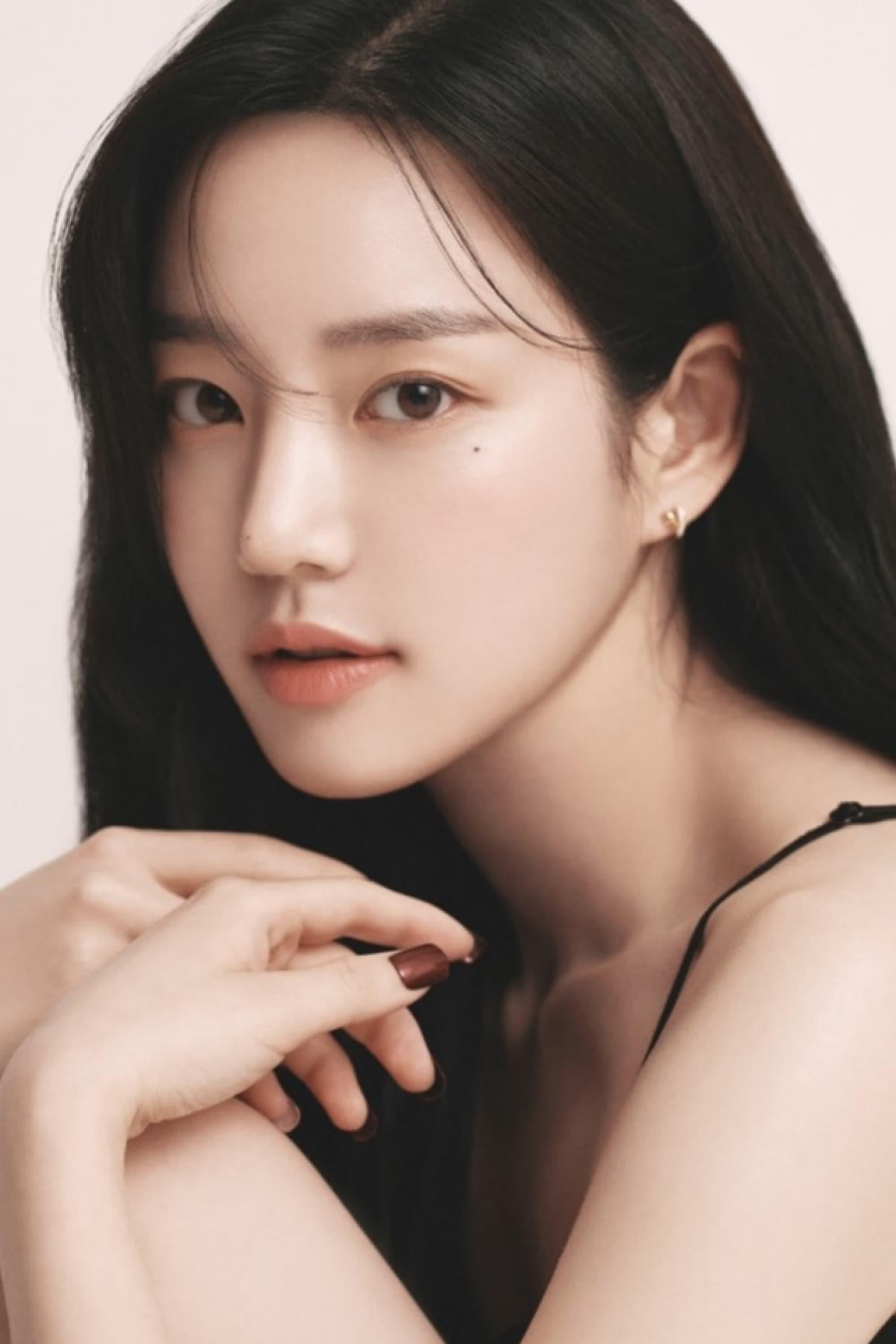 Lee Yu-bi poster