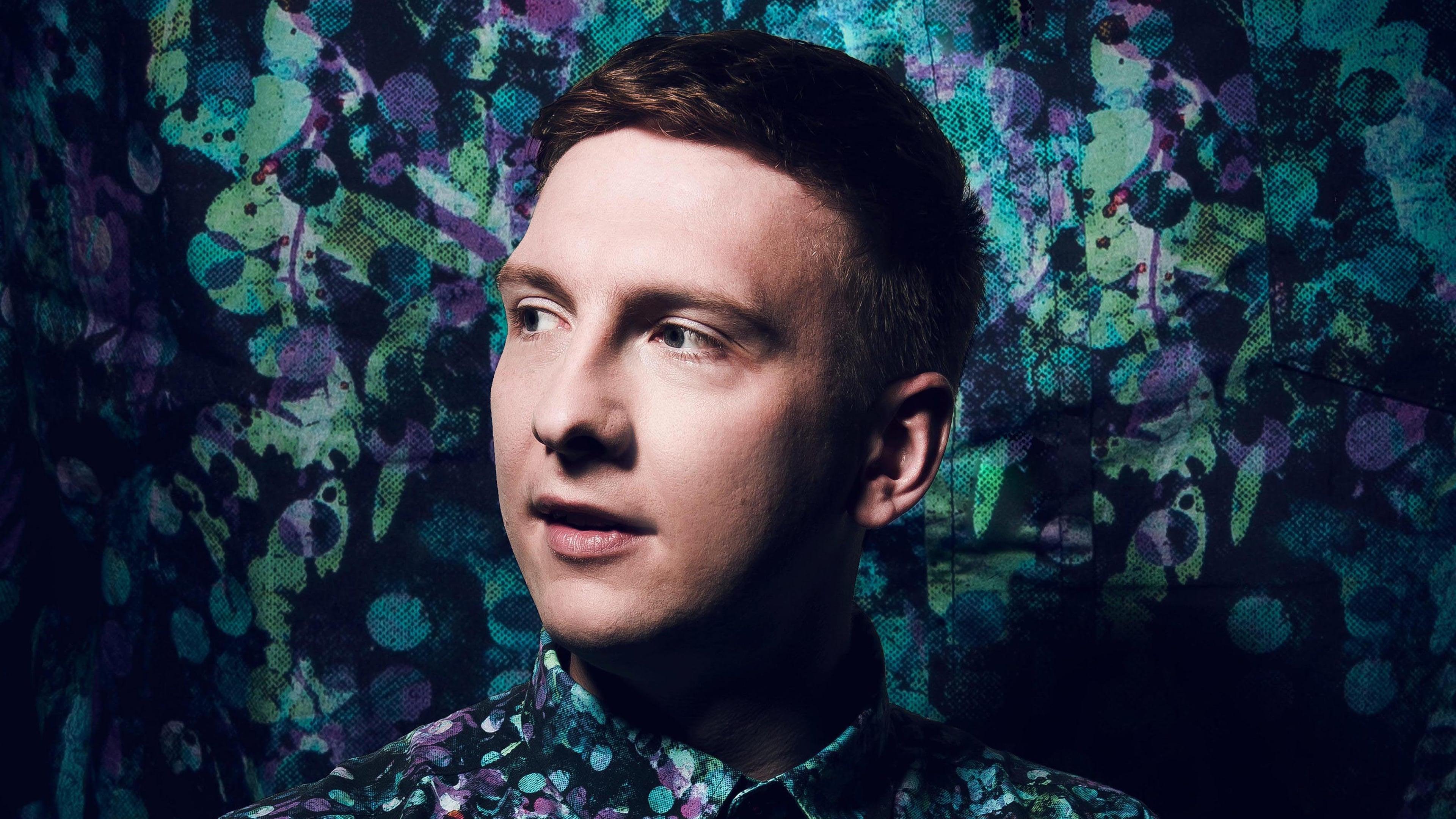 Joe Lycett: I'm About to Lose Control And I Think Joe Lycett, Live backdrop