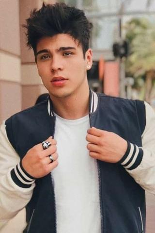 Sebastián Villalobos pic