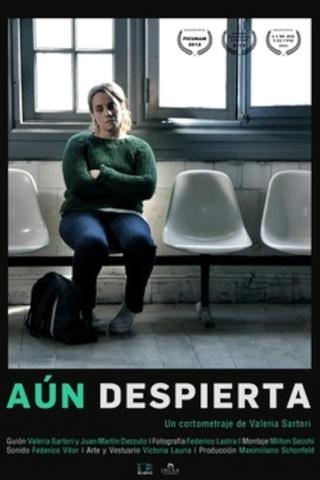 Aún despierta poster