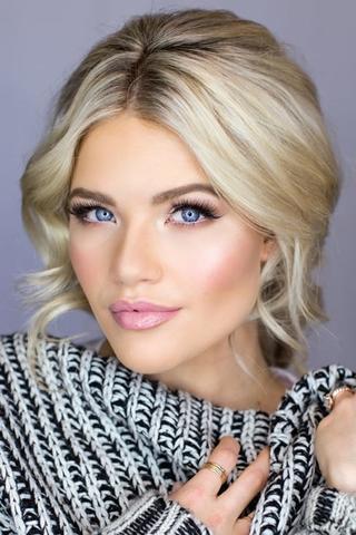 Witney Carson pic
