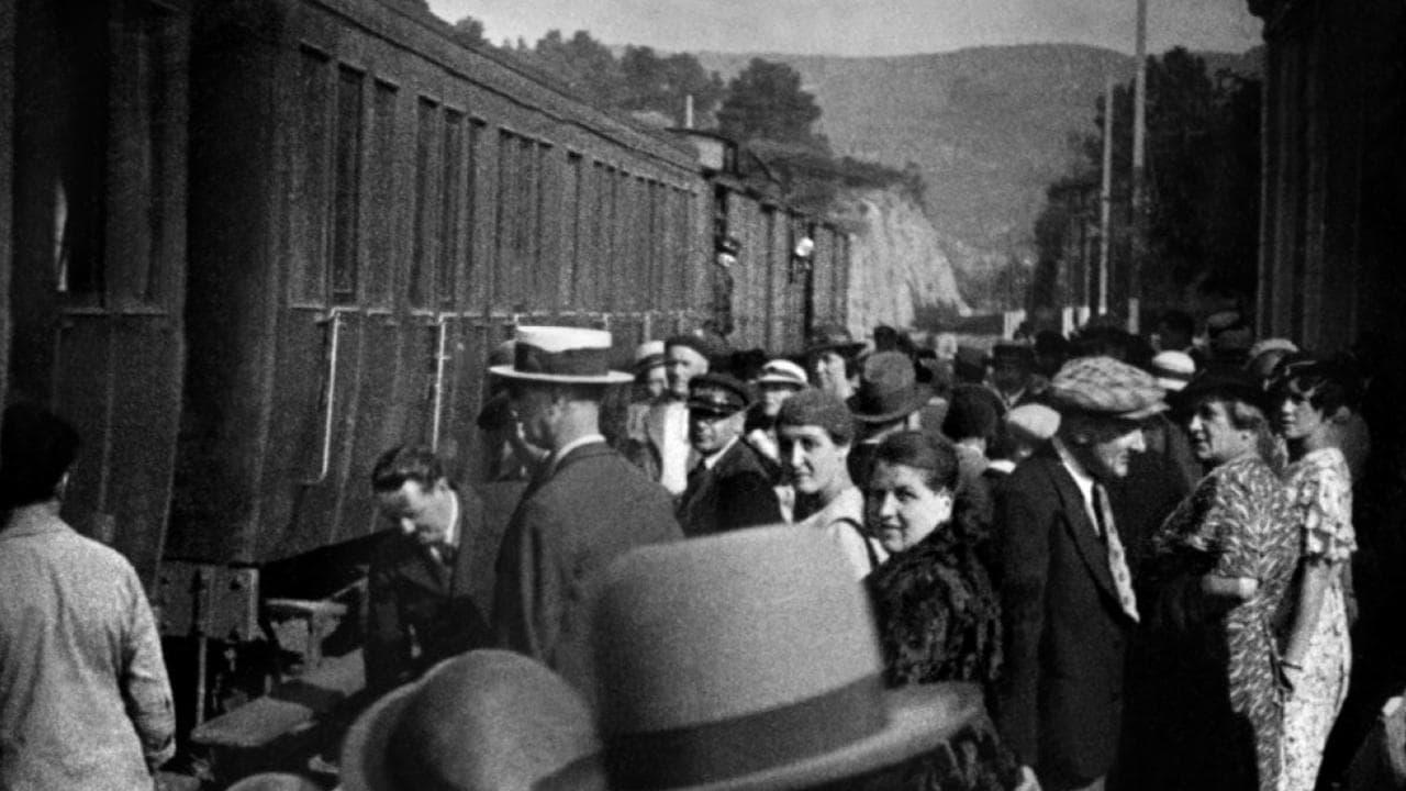 The Arrival of a Train at La Ciotat backdrop