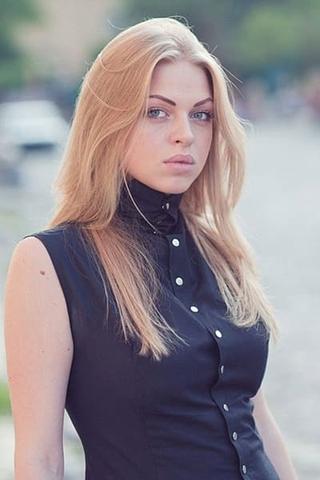 Yana Glushchenko pic