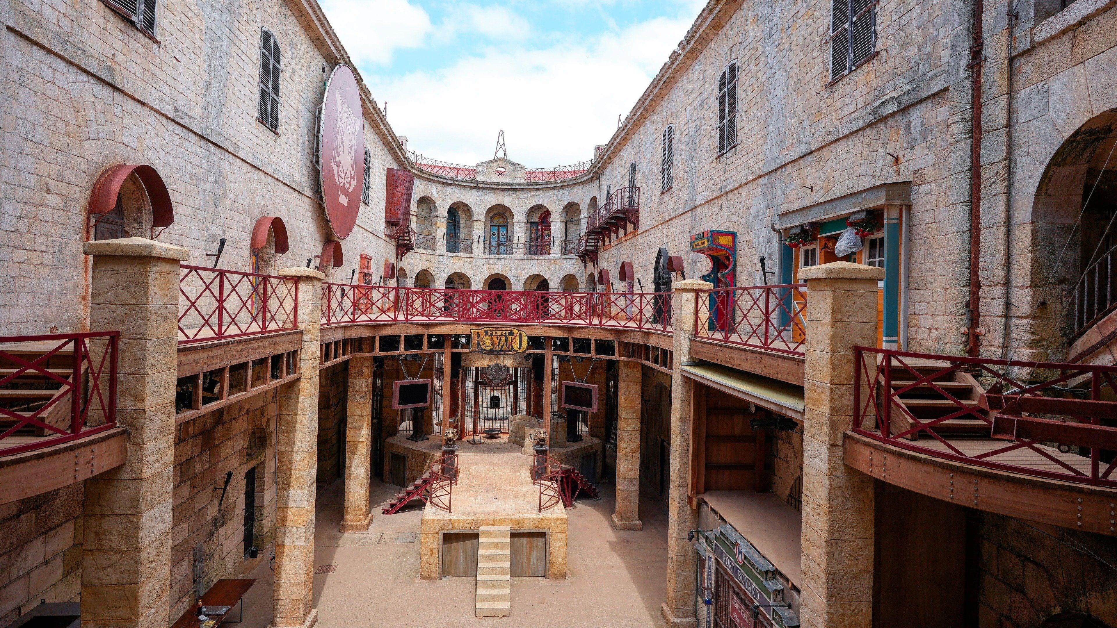 Fort Boyard backdrop