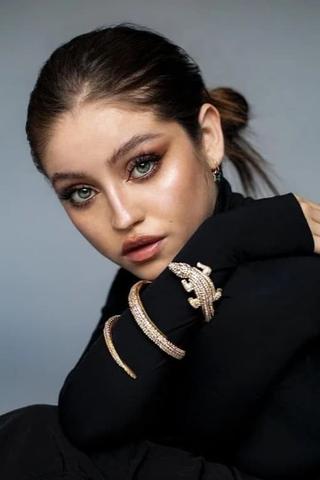 Karol Sevilla pic