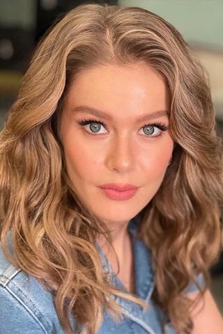 Burcu Biricik pic