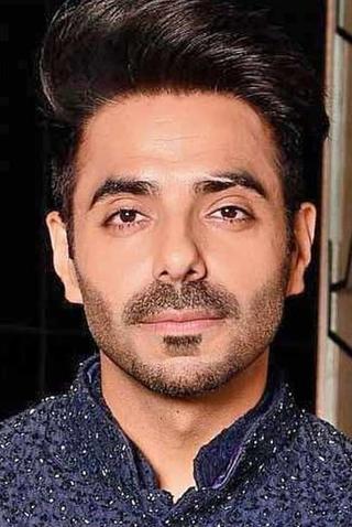 Aparshakti Khurana pic