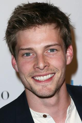 Hunter Parrish pic