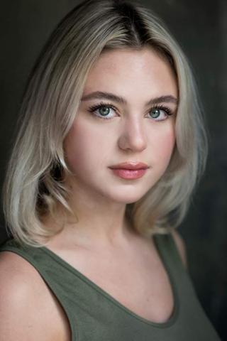 Lily Powell pic