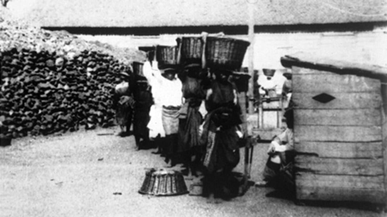 Fort-de-France : femmes portant des corbeilles backdrop