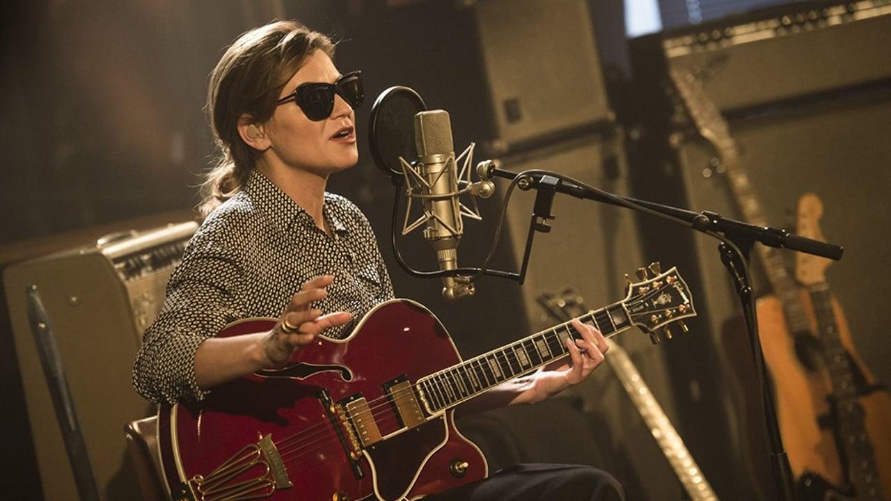 Melody Gardot im Château d'Hérouville backdrop