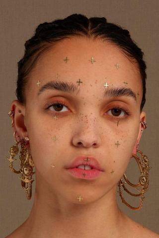 FKA twigs pic