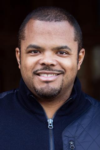 Roger Mooking pic