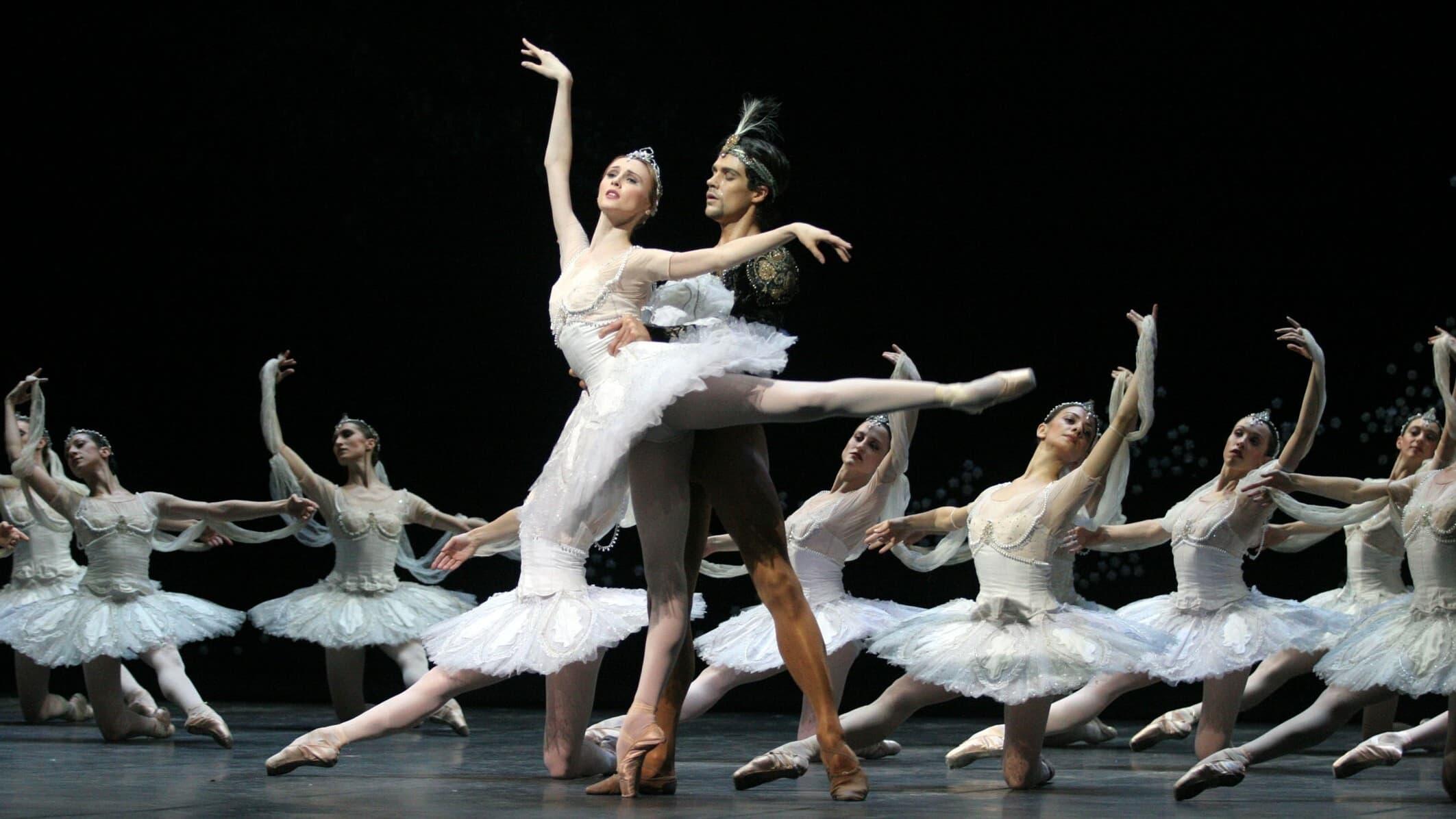 La Scala Ballet: La Bayadère backdrop