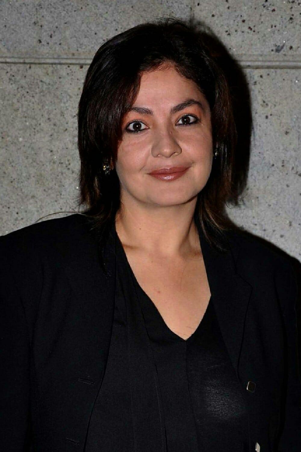 Pooja Bhatt poster