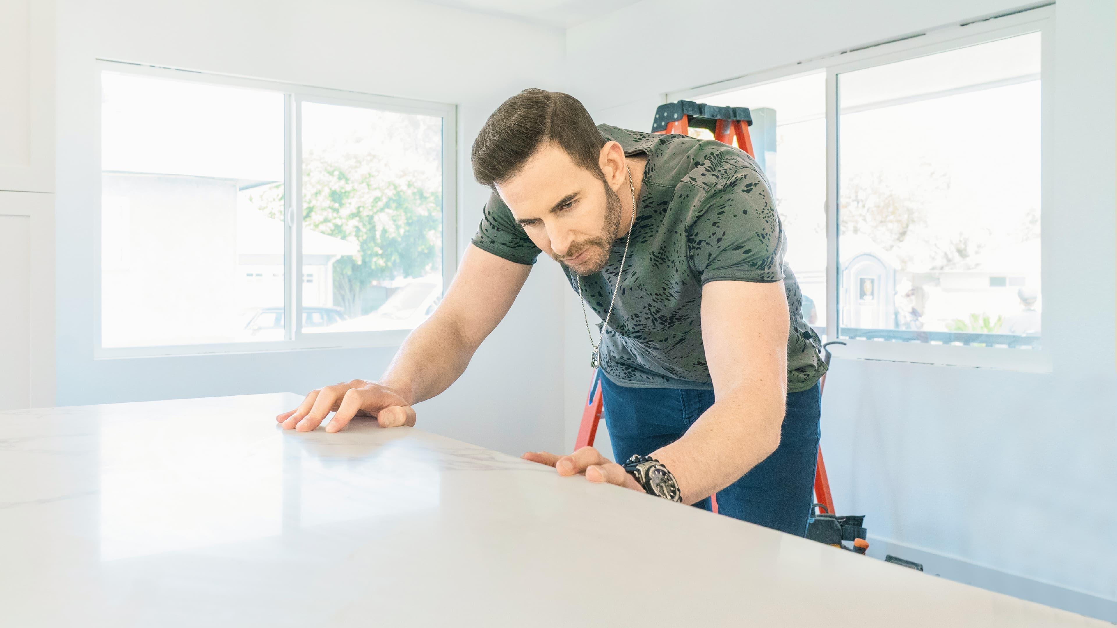 Flipping 101 With Tarek El Moussa backdrop