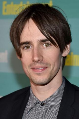 Reeve Carney pic