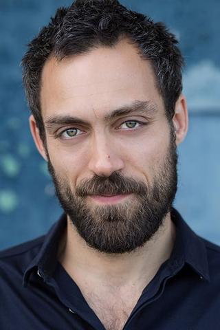 Alex Hassell pic