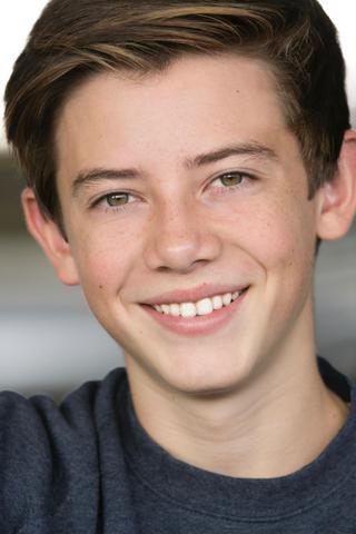 Griffin Gluck pic