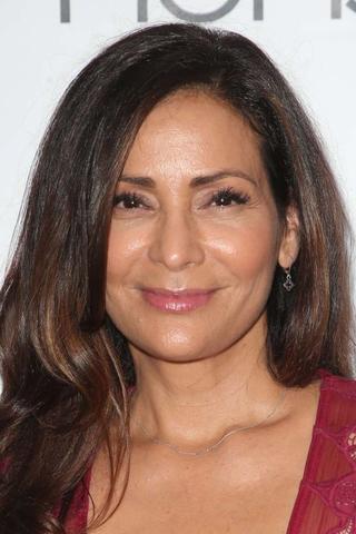 Constance Marie pic