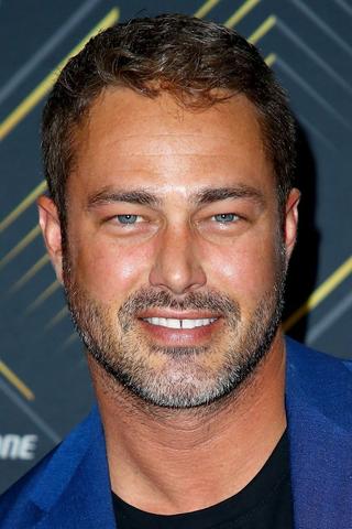 Taylor Kinney pic