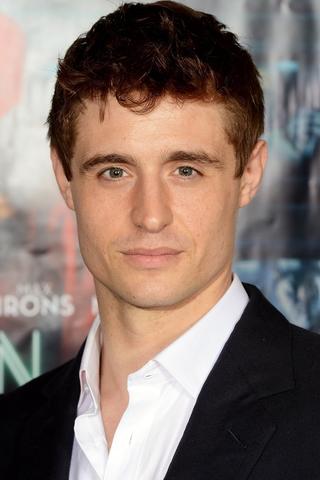 Max Irons pic