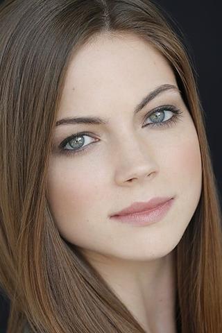Caitlin Carver pic