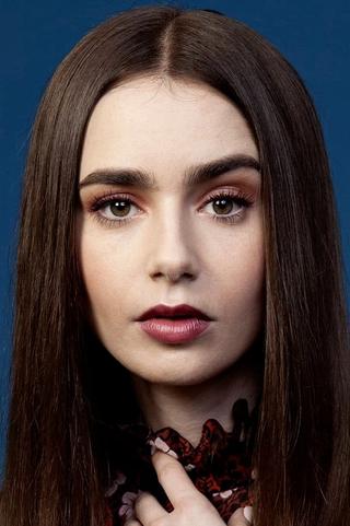 Lily Collins pic