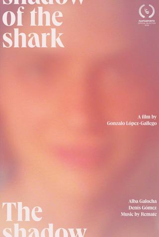 La sombra del tiburón poster